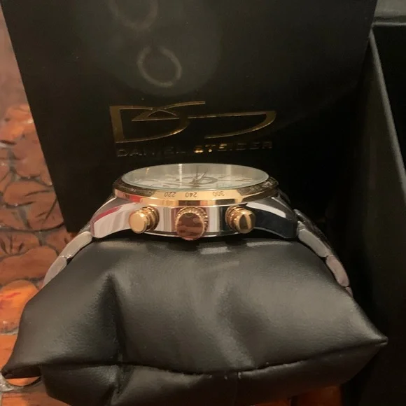 Daniel Steiger Phantom Two-Tone Chronograph Men’s Watch NIB Never Worn - Picture 6 of 9